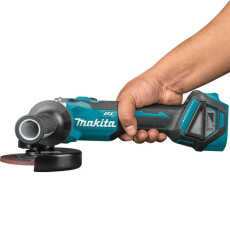 Аккумуляторная углошлифмашина MAKITA LXT DGA 511 RT кейс MakPac 2