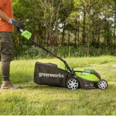 Аккумуляторная газонокосилка Greenworks G40LM35K4 40В (в комплекте АКБ + ЗУ)