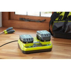 ONE + / Зарядное устройство RYOBI RC18240