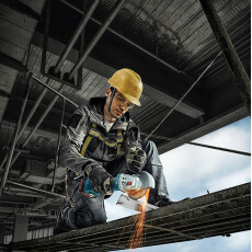 Угловая шлифмашина Bosch GWS 18V-15 SC L-BOXX
