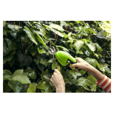 Аккумуляторные садовые ножницы-кусторез Greenworks G7,2HS 7,2В