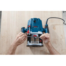 Фрезер Bosch GOF 130