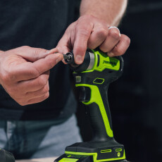 Винтоверт ударный аккумуляторный Greenworks ID3170 24В (Без АКБ и ЗУ)