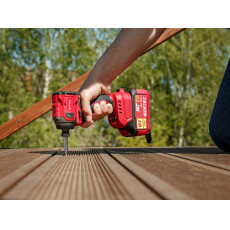 Аккум. ударный гайковерт WORTEX CWR 0218 XLT в чем. (АКБ 4Ач + ЗУ)