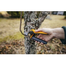 Секатор плоскостной FISKARS Xseries PowerGear M P921