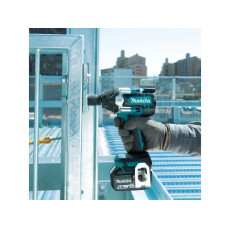Аккумуляторный ударный гайковерт MAKITA LXT DTW700RF1J в кейсе