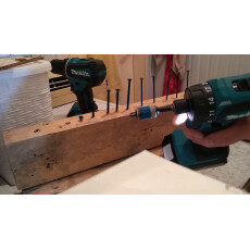 Аккумуляторная шуруповерт MAKITA DDF 083 Z в кор.