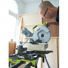 Дисковая торцовочная пила Ryobi EMS254L