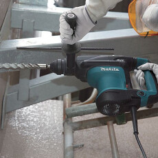 Перфоратор Makita HR 3210 FCT