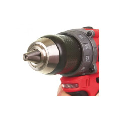 Аккумуляторная дрель-шуруповерт Milwaukee M12 FDD-202X
