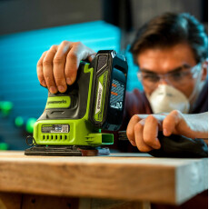 Плоскошлифовальная аккумуляторная машина Greenworks G24SS14 24V (АКБ 2Ач + ЗУ)