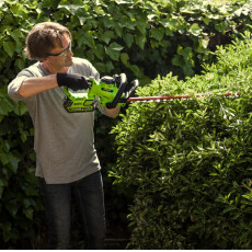 Кусторез аккумуляторный Greenworks G40HT61 40В