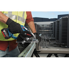 Дисковая пила Bosch GKM 18 V-LI