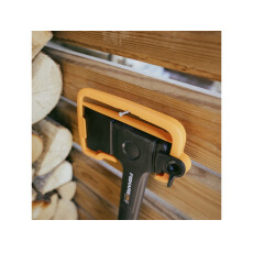 Топор универсальный X18 FISKARS