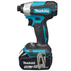 Аккумуляторный ударный шуруповерт MAKITA DTD157RTJ в чем. (2 АКБ 5Ач + ЗУ)
