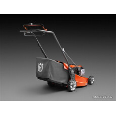 Аккумуляторная газонокосилка Husqvarna LC 247iX