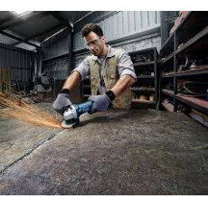 Одноручная угловая шлифмашина BOSCH GWS 670 в кор.