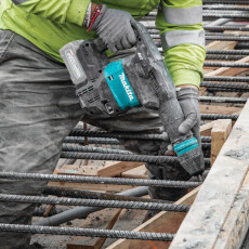 Аккумуляторный отбойный молоток MAKITA XGT HM 001 GZ02