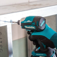 Аккумуляторный ударный шуруповерт MAKITA LXT DTD 172 Z в коробке