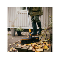 Метла для уборки FISKARS эргономичная (1077115)