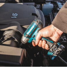 Гайковерт ударный Makita TW 160 DWAE в чемодане