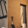Лопата снеговая автомобильная телескопическая X-series FISKARS (987x280)