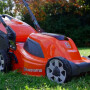 Аккумуляторная газонокосилка Husqvarna LC 141VLi