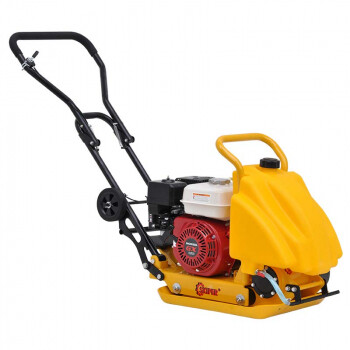 Виброплита SKIPER С60 (Honda GX160, 5.5л.с., пл 53х37см., 11кН, 25м/мин, бак/воды, рез. коврик, колёса)
