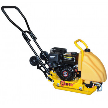 Виброплита SKIPER С60 (LC160F, 5.5л.с., плит 53х37см., 11кН, 25м/мин, бак/воды, рез. коврик, колёса)
