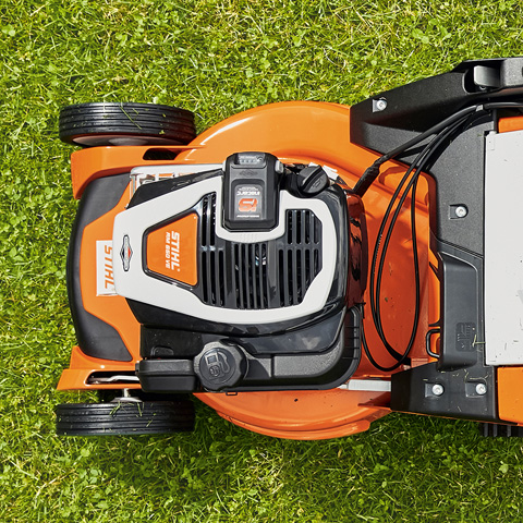 Бензиновая газонокосилка STIHL RM 545 VE