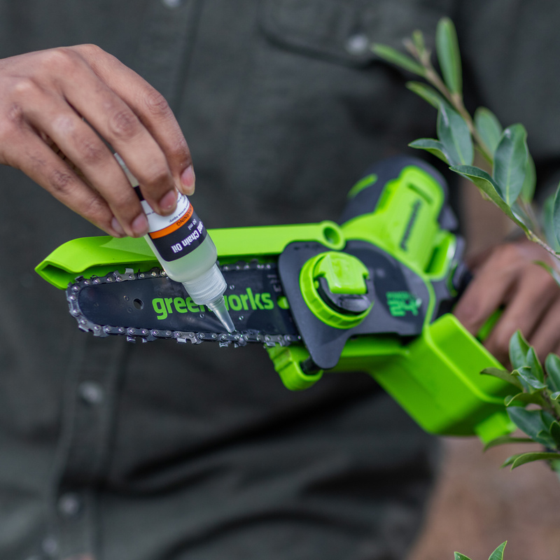 Мини-пила цепная аккумуляторная Greenworks G24MCS10K2 24В