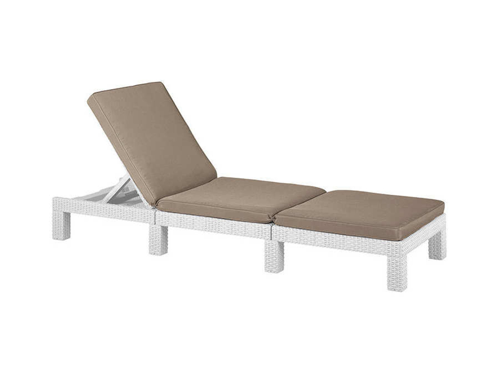 Шезлонг, лежак пластиковый KETER Daytona, белый