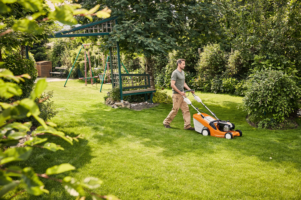 Бензиновая газонокосилка STIHL RM 448 TX