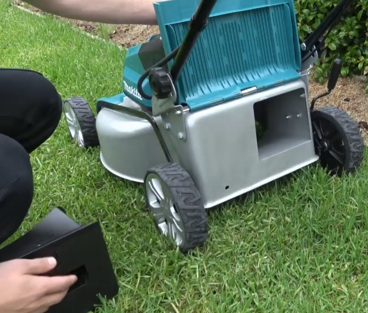 Газонокосилка аккумуляторная MAKITA DLM 460 Z + АКЦИЯ (BL1850B 2 шт.)