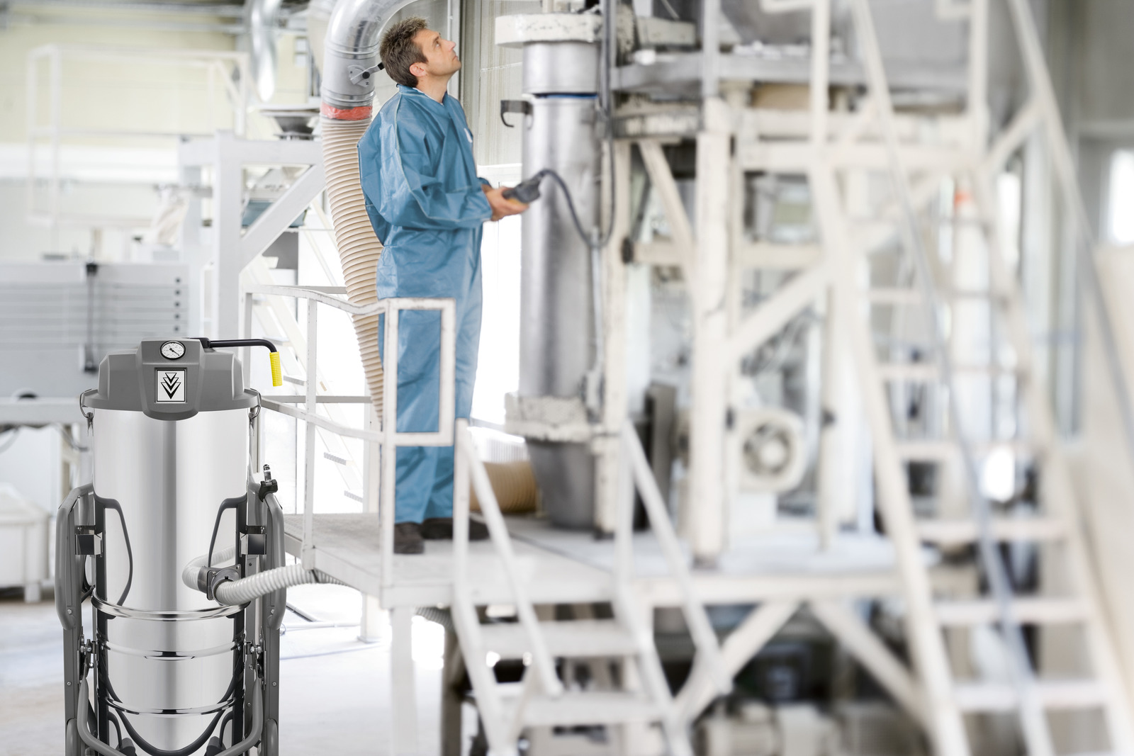 Промышленный пылесос Karcher IVS 100/40 Lp