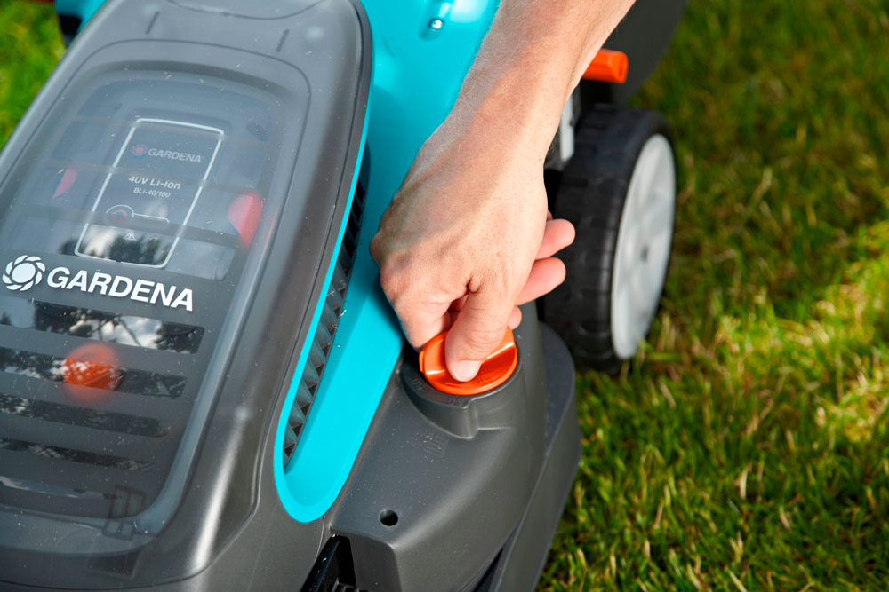 Комплект Gardena - Газонокосилка аккумуляторная PowerMax Li-40/32 + Мойка высокого давления аккум. AquaClean Li-40/60
