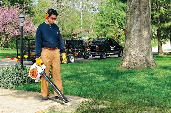 Бензиновая воздуходувка Stihl BG 86