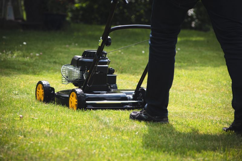 Бензиновая газонокосилка STIGA Dino 47 B