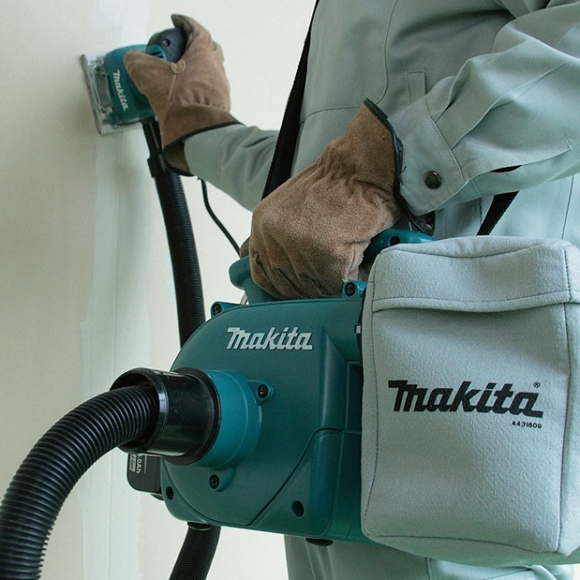 Аккумуляторный пылесос MAKITA DVC 350 Z в кор.
