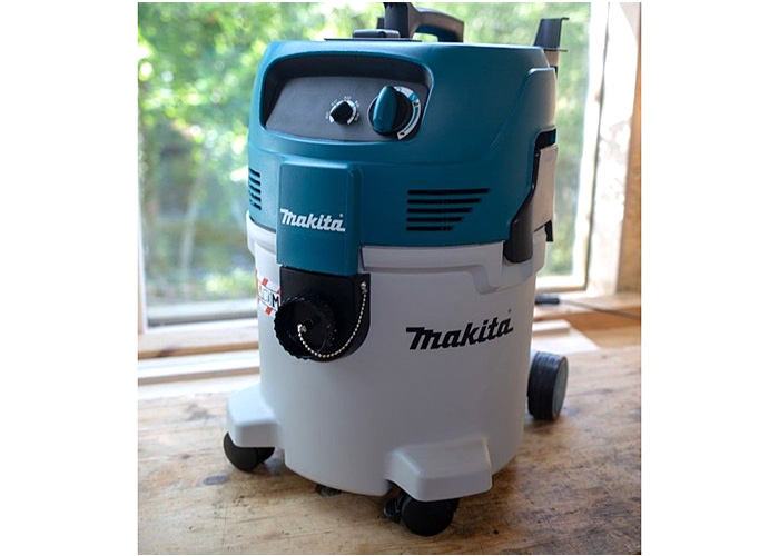 Пылесос MAKITA VC 3012 M