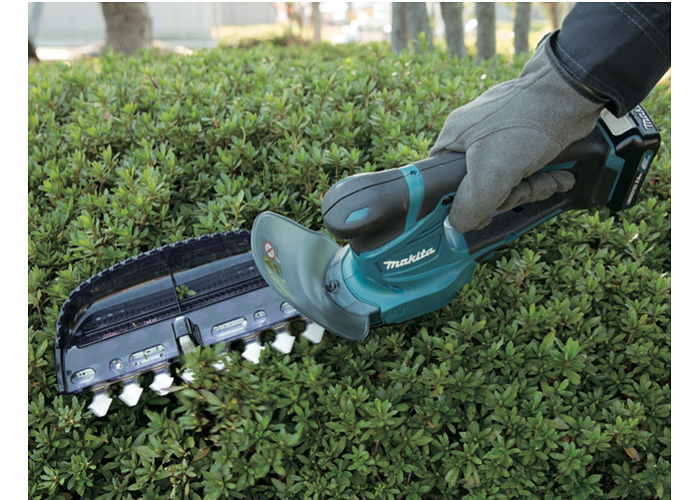 Кусторез аккумуляторный MAKITA UH 201 DZ