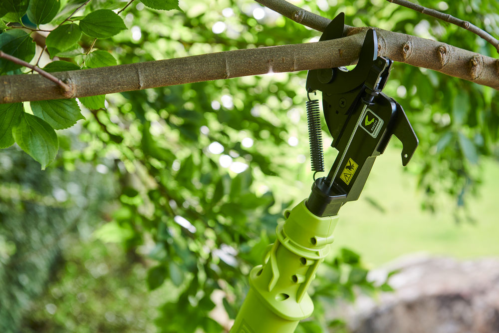Секатор аккумуляторный RYOBI OLP1832BX (без батареи)