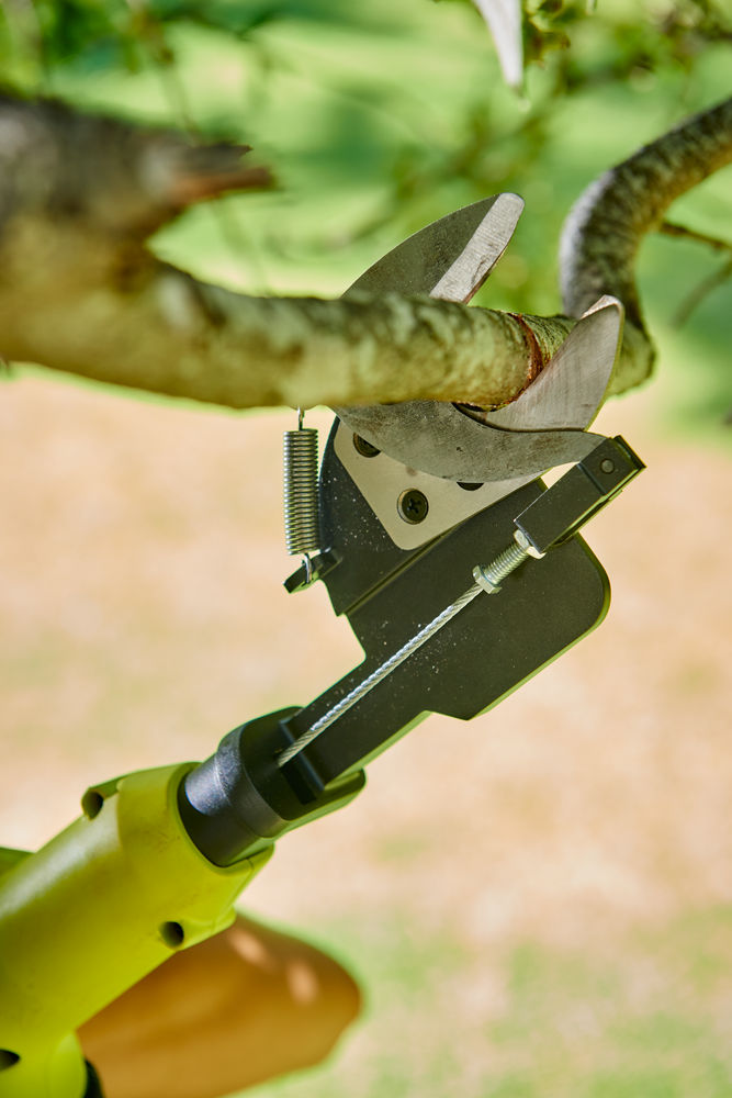 Секатор аккумуляторный RYOBI OLP1832B (без батареи)