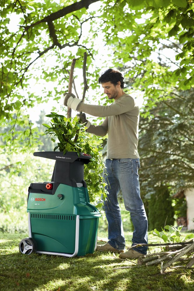 Садовый измельчитель Bosch AXT 25 D