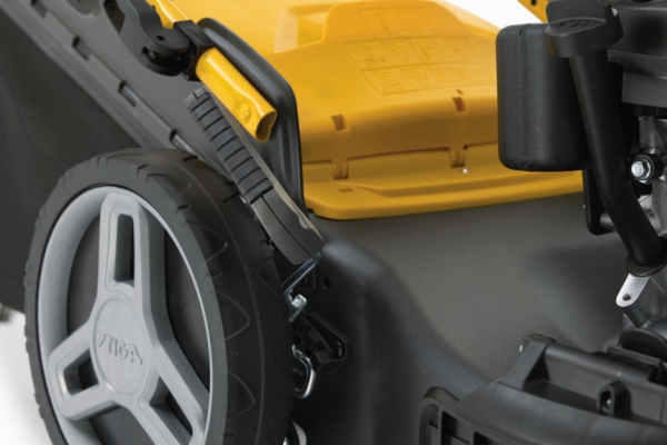 Газонокосилка бензиновая самоходная STIGA COMBI 753 V