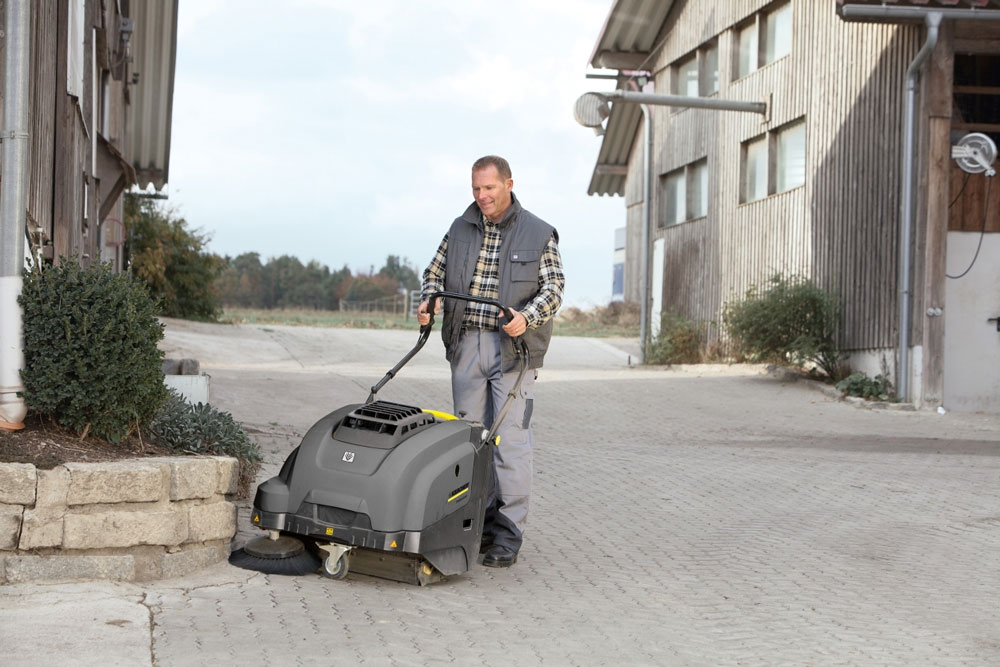 Подметальная машина Karcher KM 75/40 W P