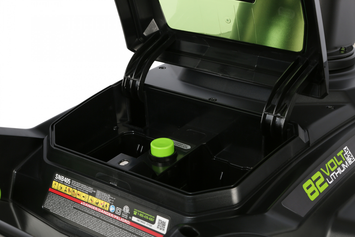 Снегоуборщик аккумуляторный Greenworks GD82STK5