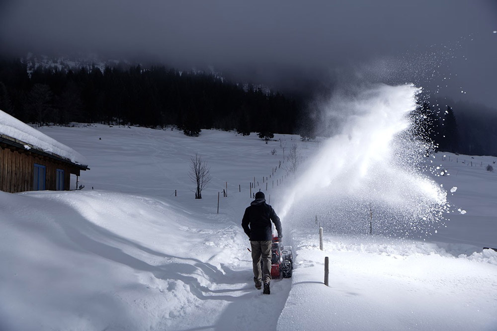 Снегоуборщик бензиновый AL-KO SnowLine 700 E