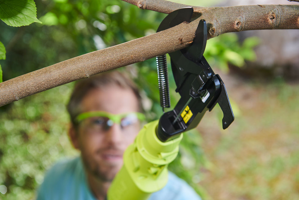 Секатор аккумуляторный RYOBI OLP1832BX (без батареи)