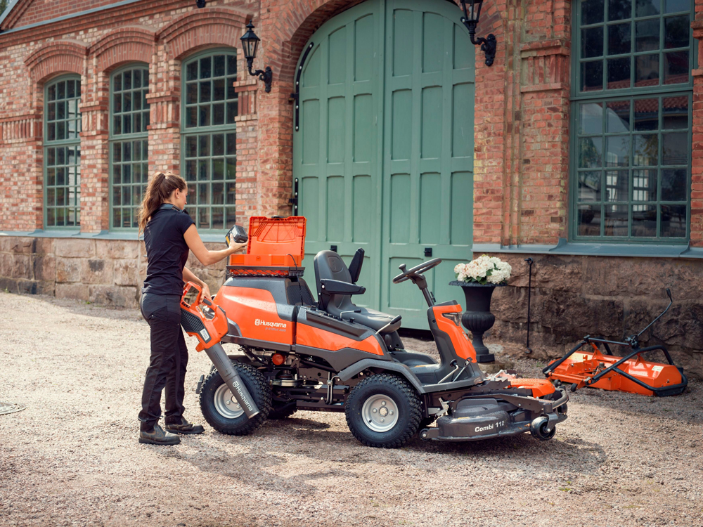 Райдер Husqvarna R 419TsX AWD